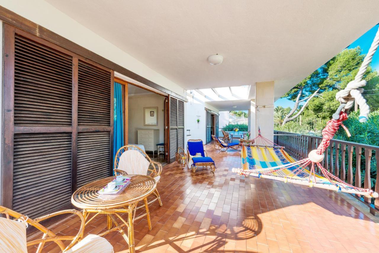 Villa Salom, For 8 At Mal Pas
